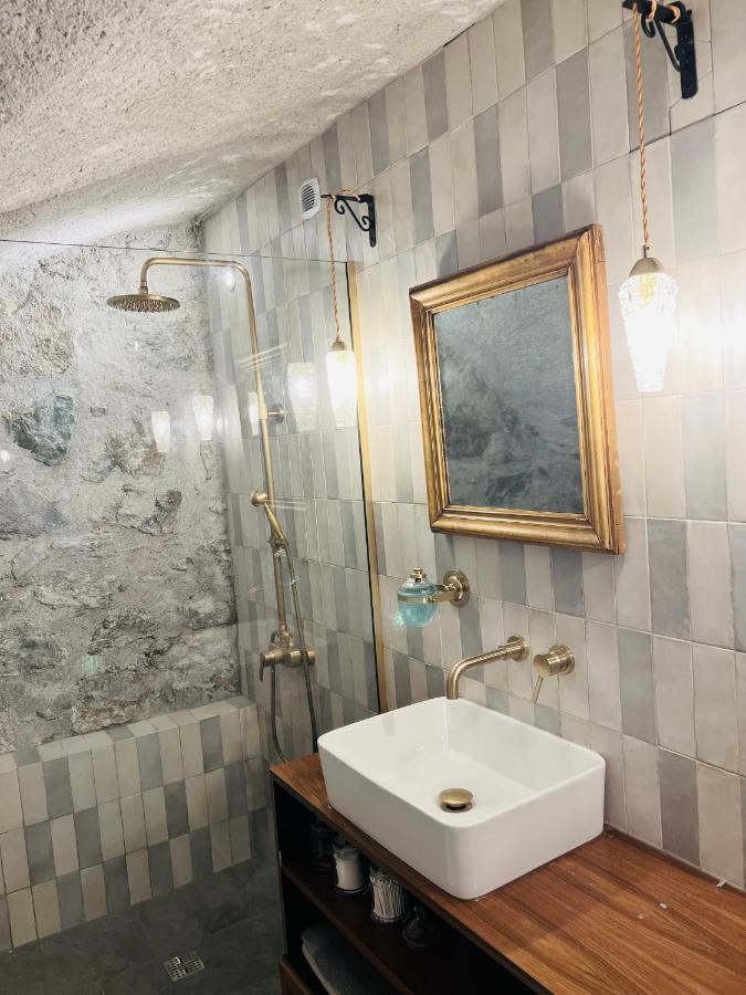 Superbe Appartement Au Chateau D'Allaman De 80M2 Лугрин Экстерьер фото